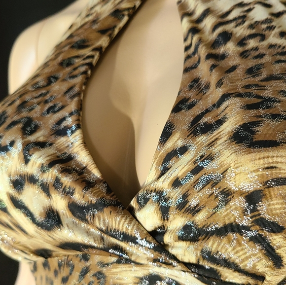 CANTANA Exotic Metallic Look 🐆 LEOPARD HALTER TOP - Picture 9 of 16